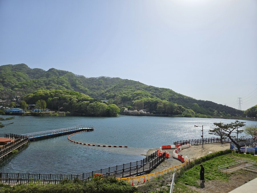근처 기산저수지